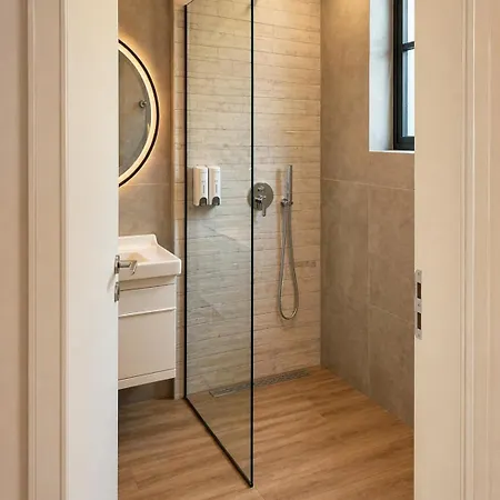 Platon Hotel 4*