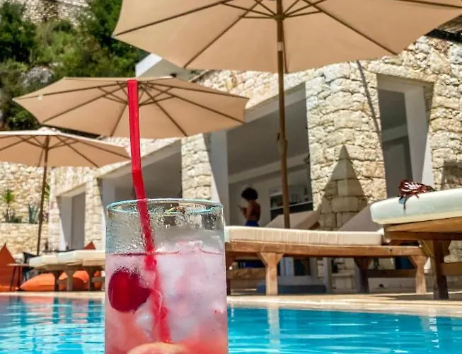 Platon 酒店 Sarandë