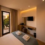 Platon 4* Sarandë