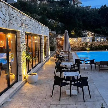 Platon 4* Sarande